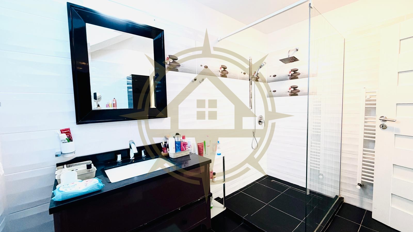 DOM00294 - Vila individualta de vanzare in complexul Paladin Corbeanca