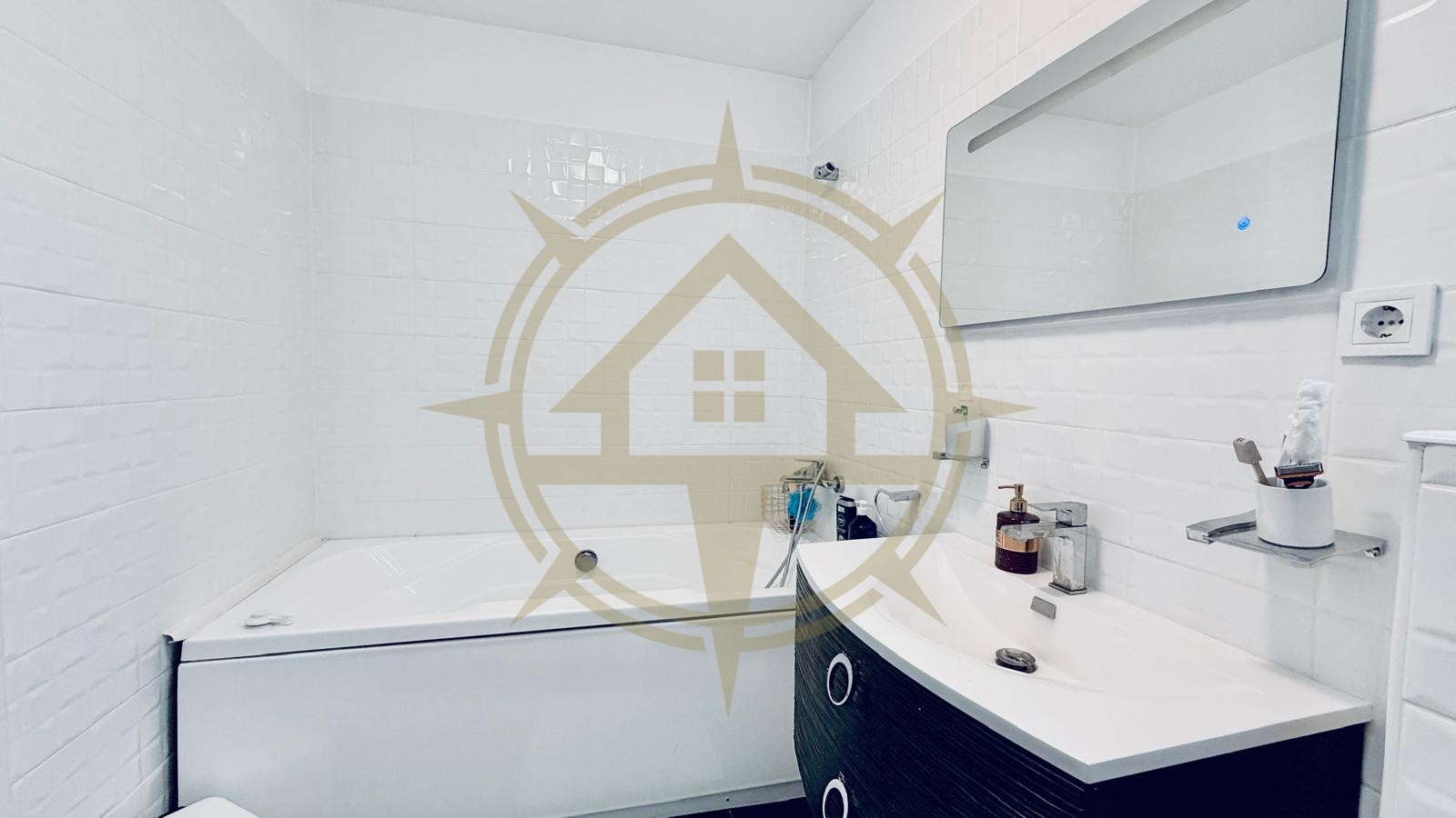 DOM00294 - Vila individualta de vanzare in complexul Paladin Corbeanca