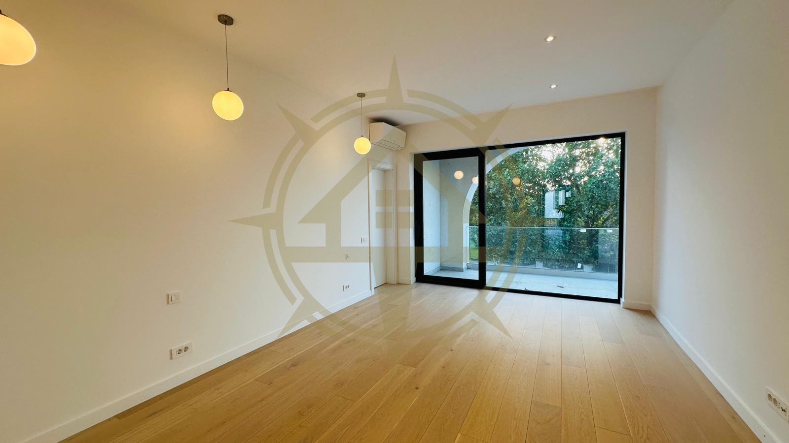 DOM00300 - Vila cu vedere la lac in Corbeanca I teren 750 mp