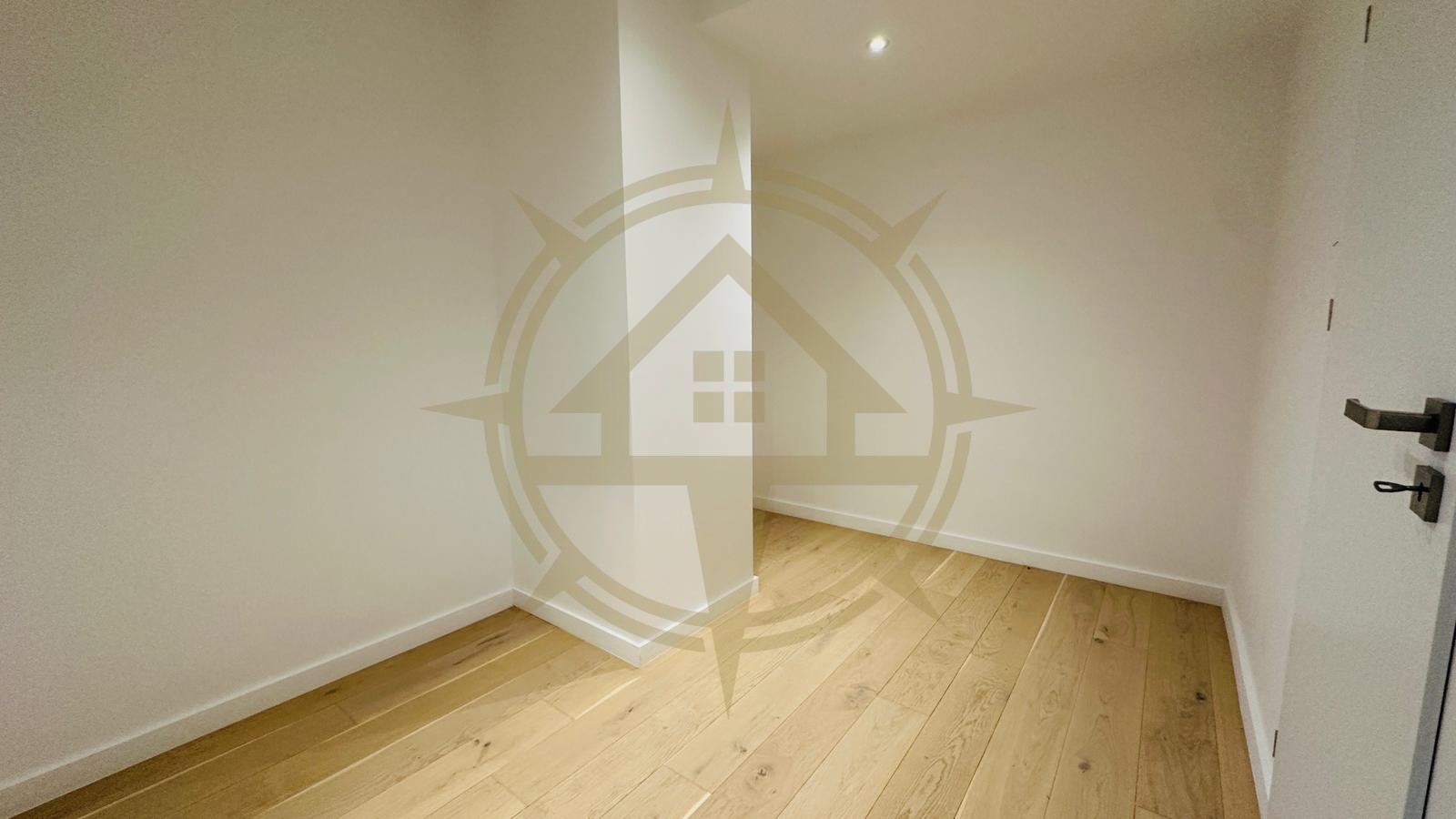 DOM00300 - Vila cu vedere la lac in Corbeanca I teren 750 mp