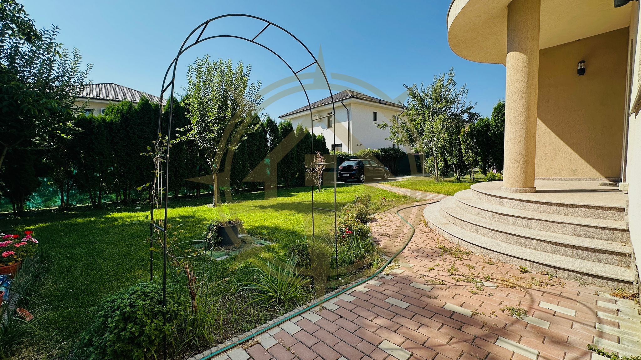 DOM00301 - Vila individuala de vanzare langa padure teren 720 mp