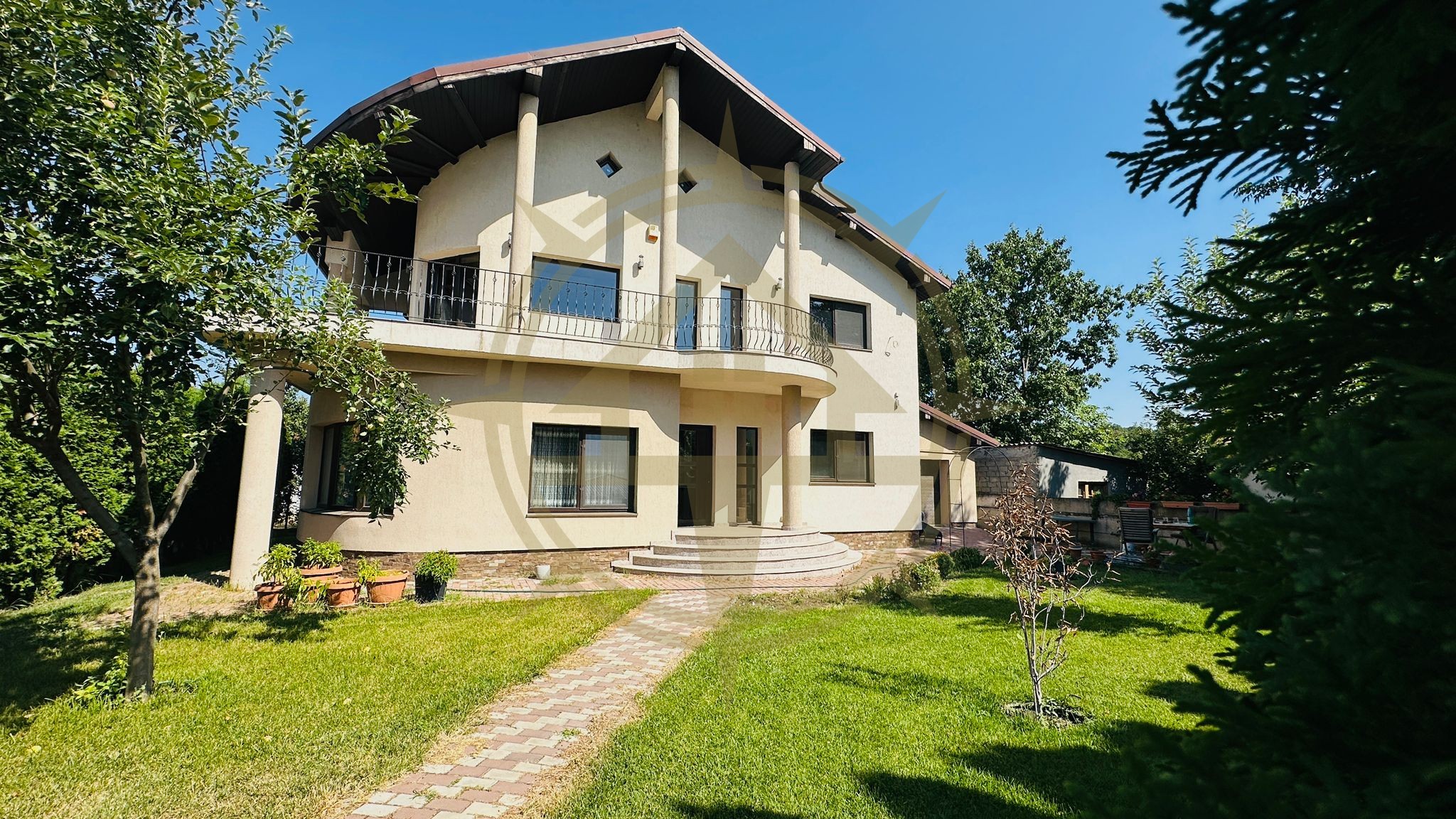 DOM00301 - Vila individuala de vanzare langa padure teren 720 mp