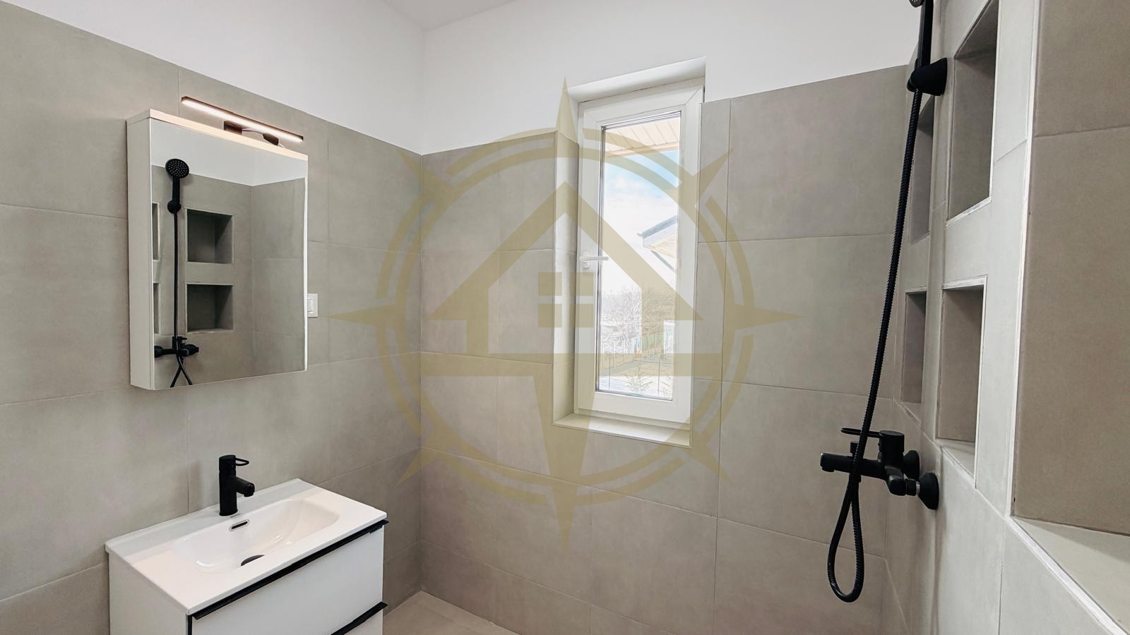 DOM00305 - Vila individuala 5 camere Otopeni