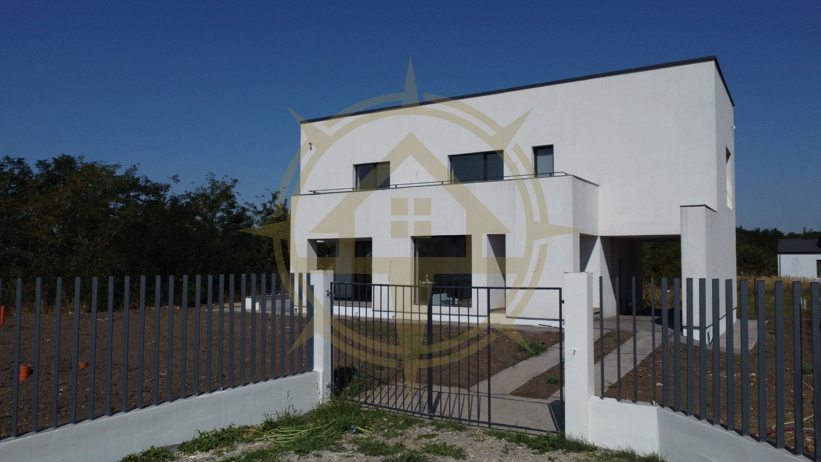 DOM00359 - Vile individuale moderne 5 camere teren generos complex Saftica