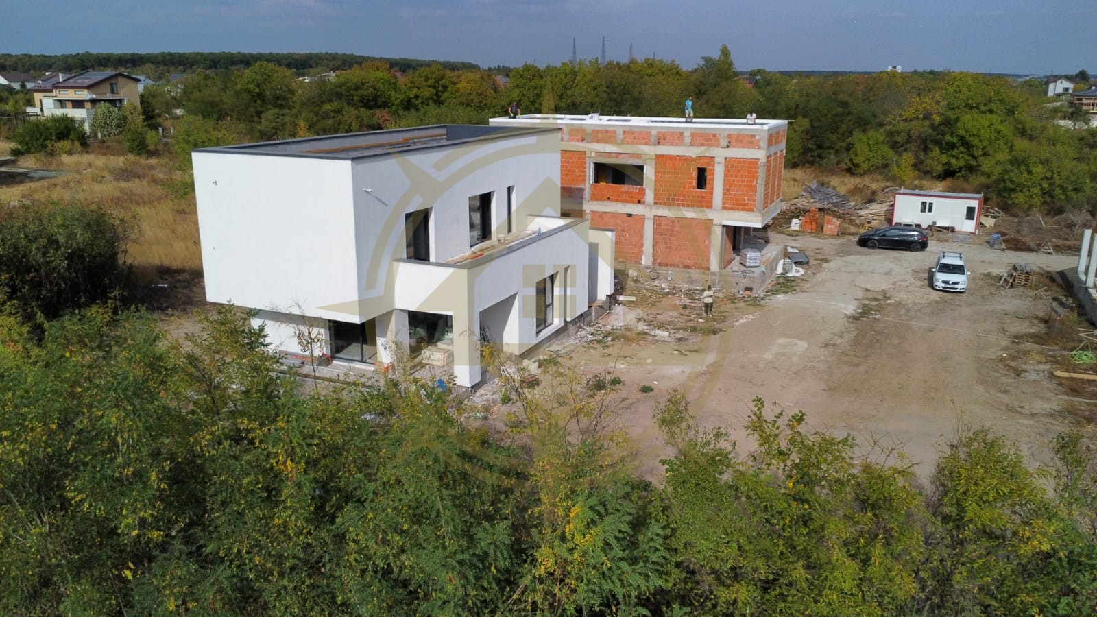 DOM00359 - Vile individuale moderne 5 camere teren generos complex Saftica