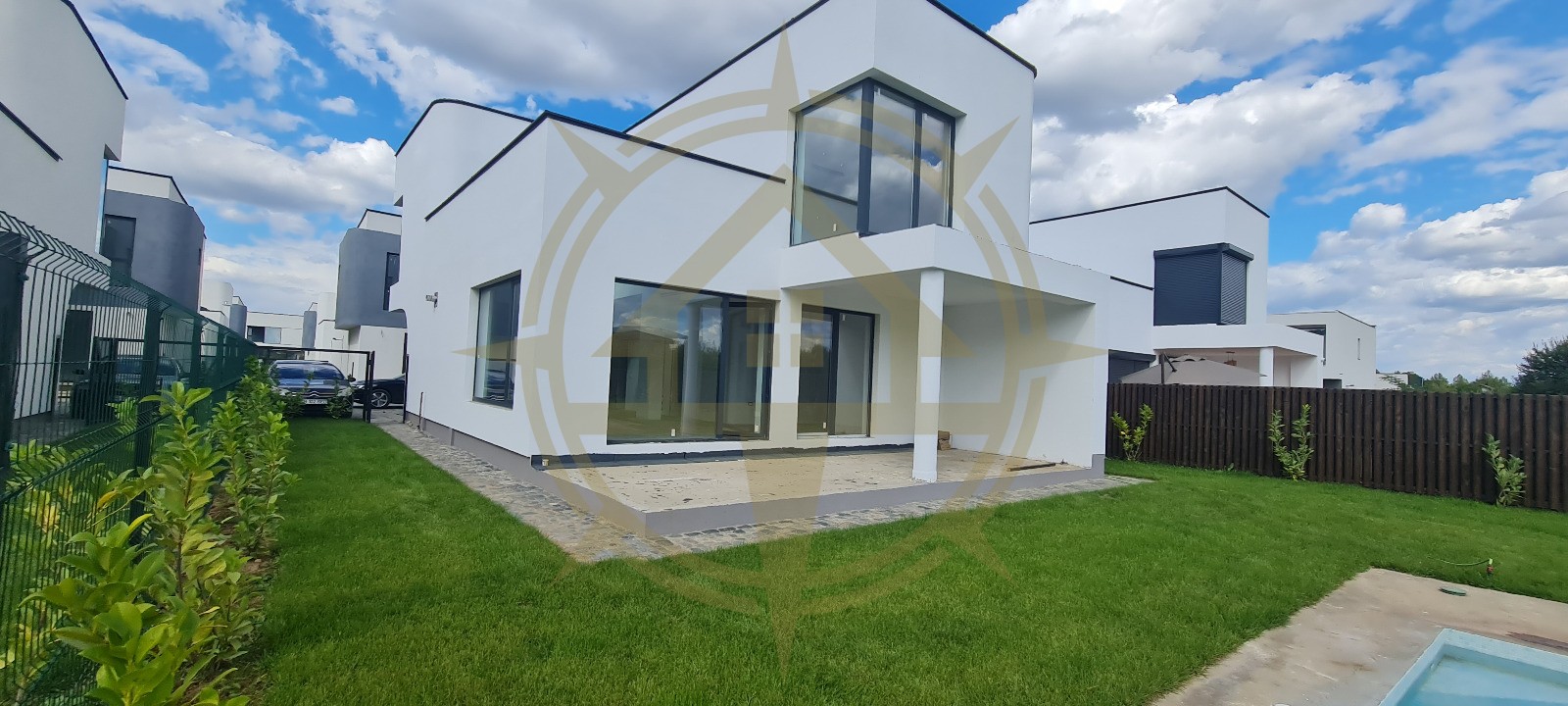 DOM00362 - Vila cu piscina 800 mp teren langa padure in Corbeanca