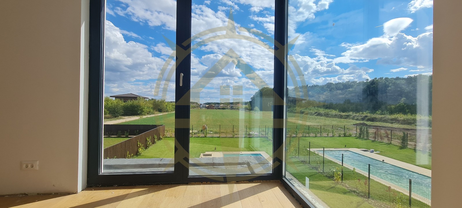 DOM00362 - Vila cu piscina 800 mp teren langa padure in Corbeanca