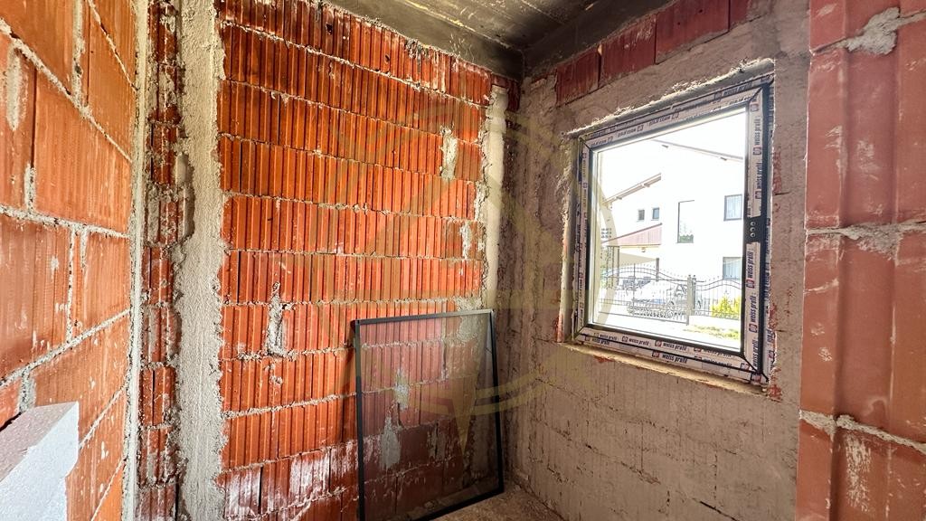 DOM00374 - Vila tip duplex Corbeanca cu pereti dublii