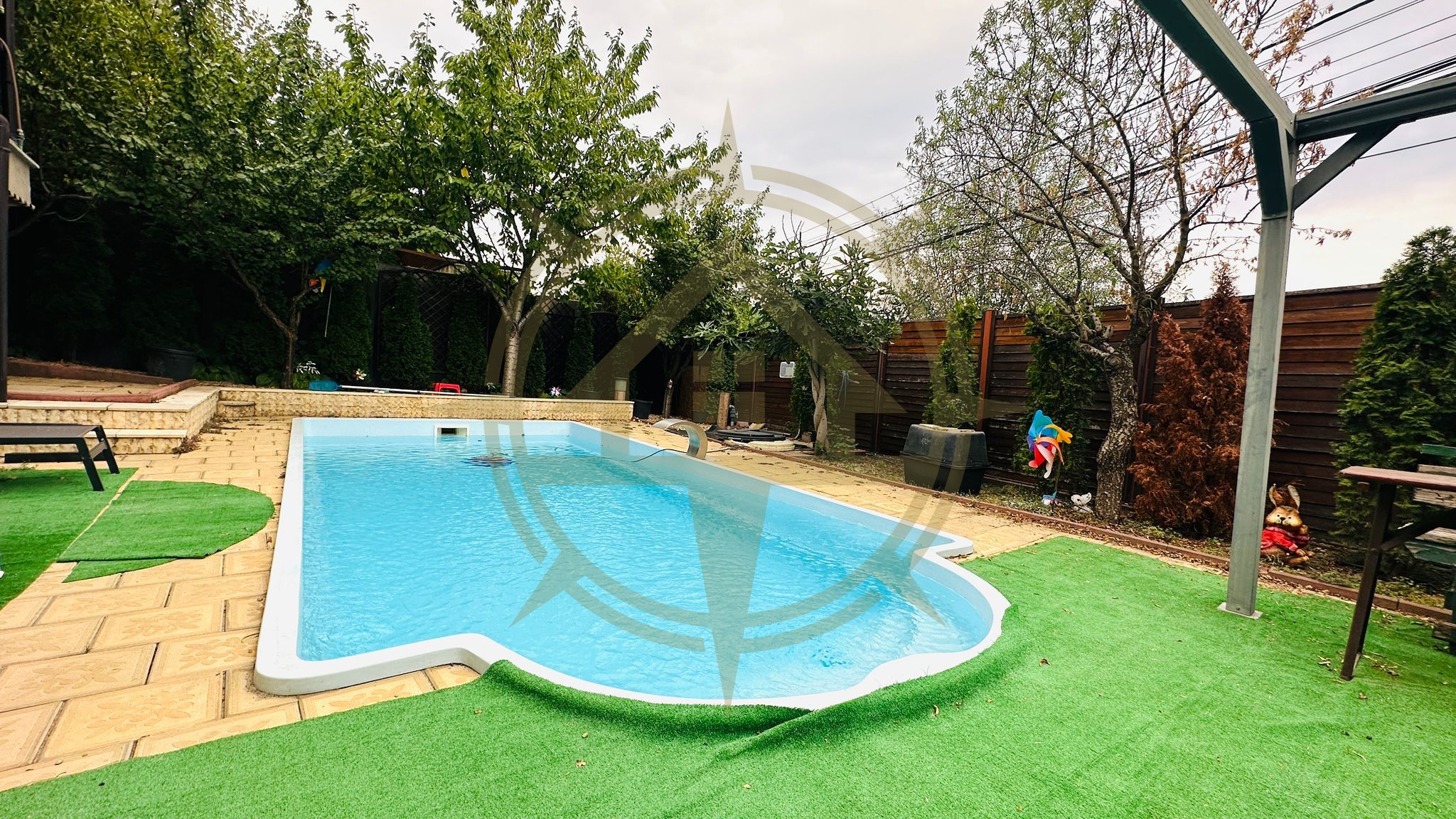 DOM00377 - Vila de lux cu 9 camere in Corbeanca-Petresti