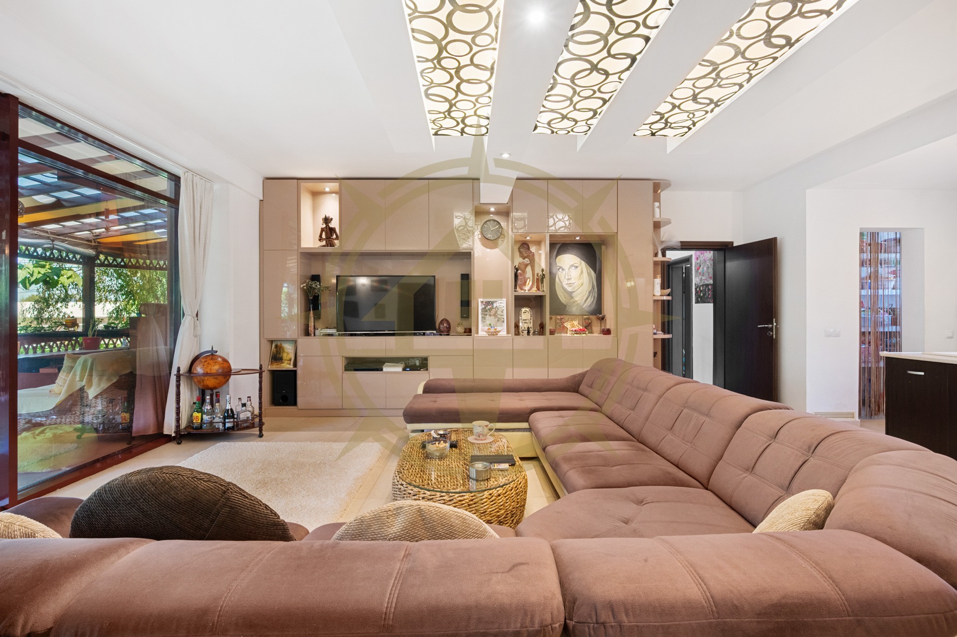 DOM00377 - Vila de lux cu 9 camere in Corbeanca-Petresti