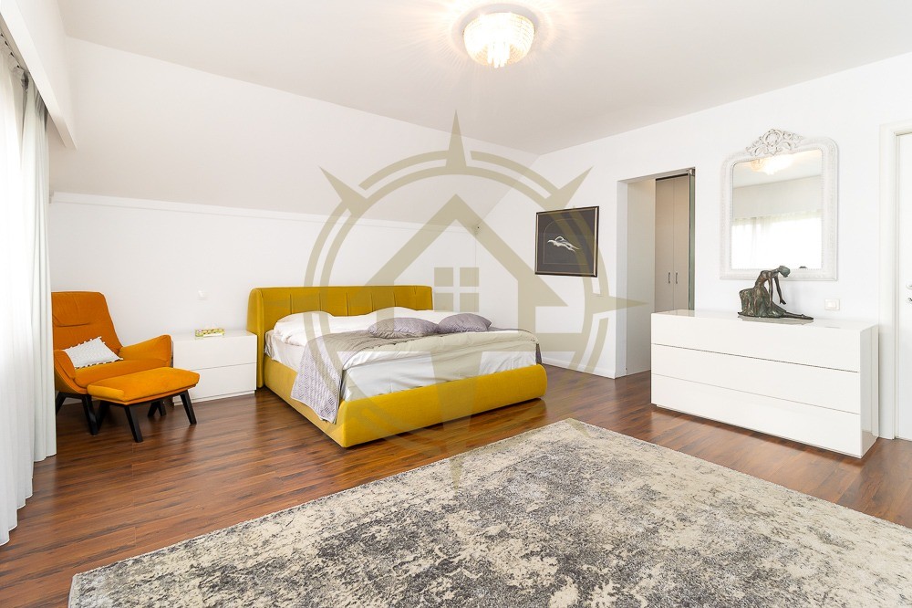 DOM00379 - Vila cu piscina 2000 mp teren in Corbeanca