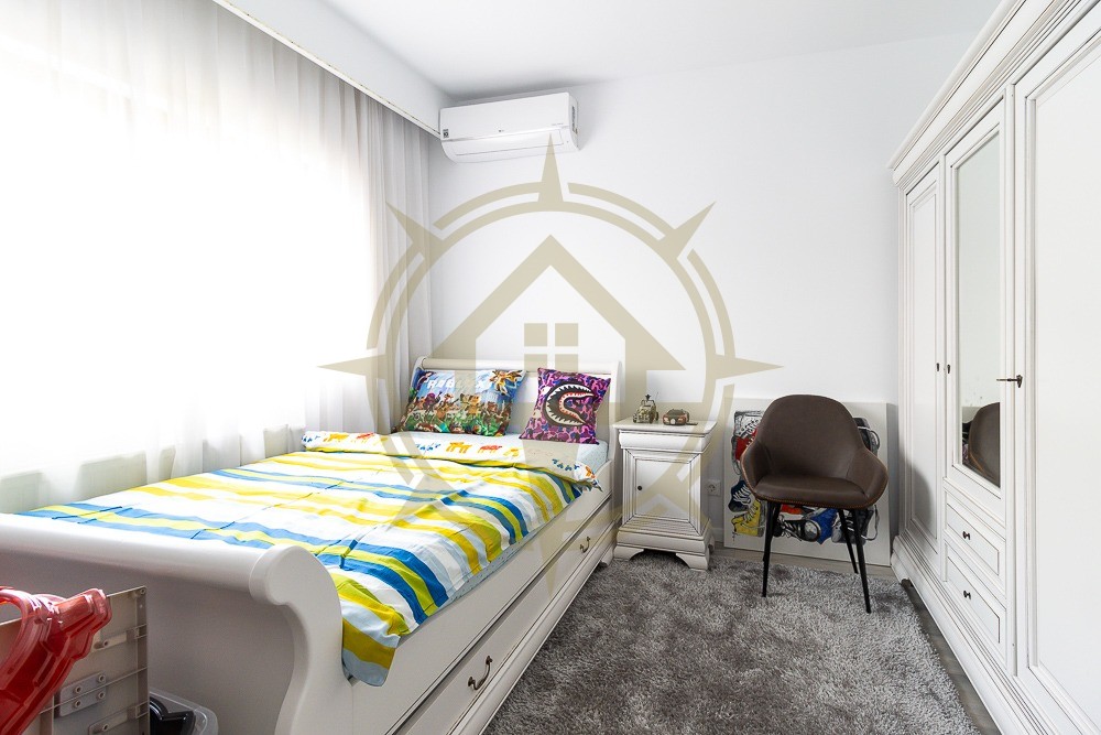 DOM00379 - Vila cu piscina 2000 mp teren in Corbeanca