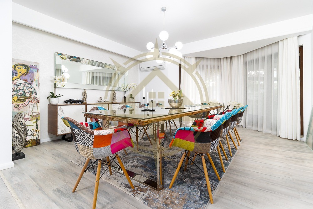 DOM00379 - Vila cu piscina 2000 mp teren in Corbeanca