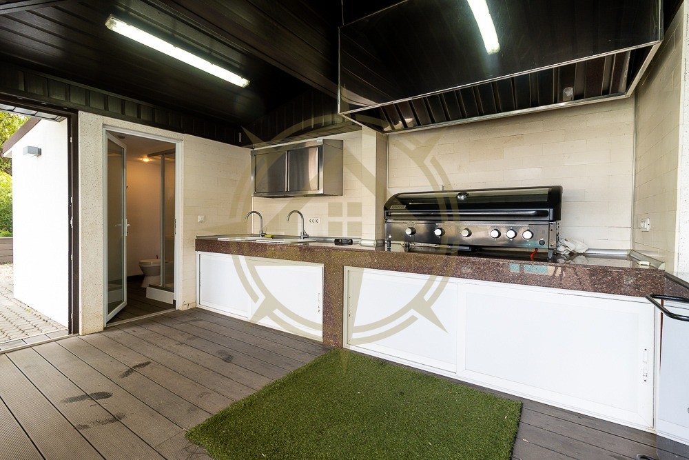 DOM00379 - Vila cu piscina 2000 mp teren in Corbeanca