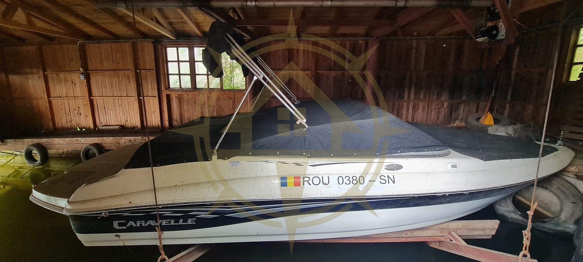 DOM00443 - Vila  la lac cu ponton si piscina Snagov