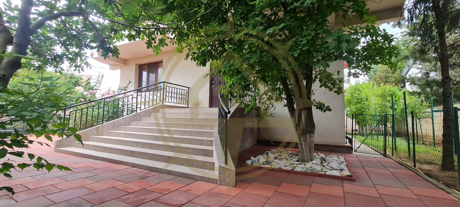 DOM00443 - Vila  la lac cu ponton si piscina Snagov