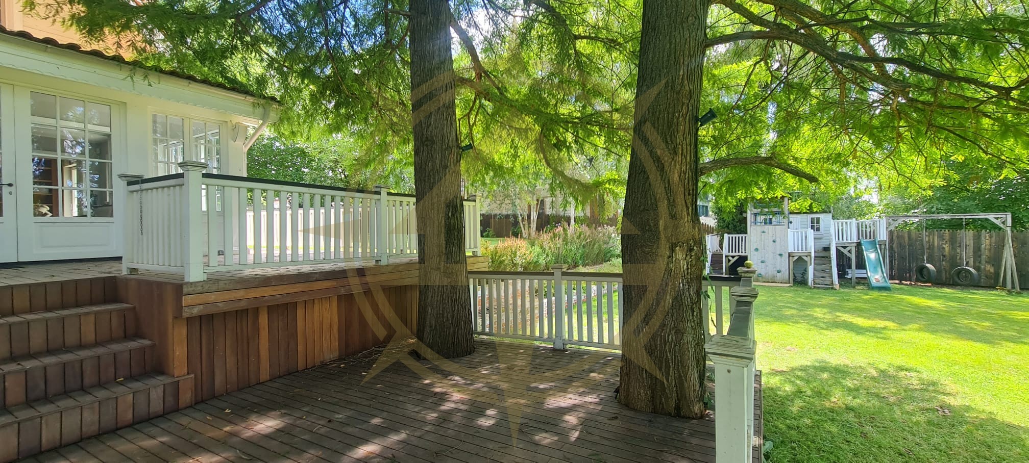 DOM00445 - Vila de poveste la lac cu ponton in Snagov