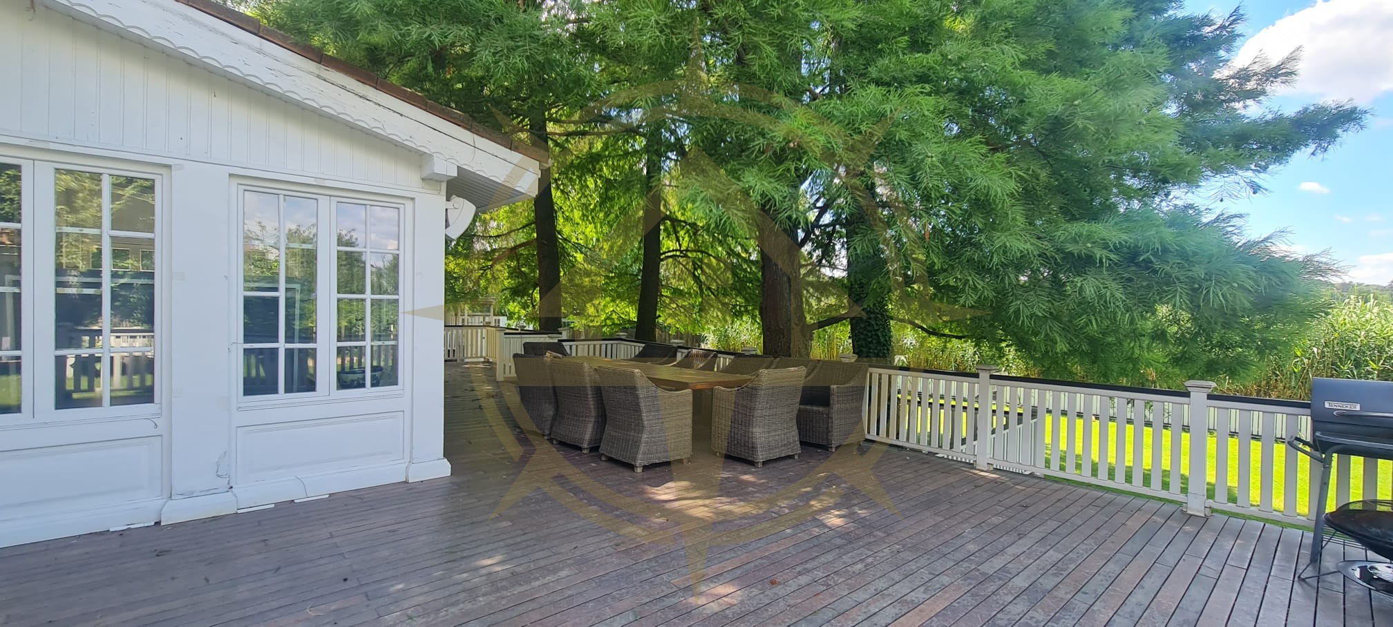 DOM00445 - Vila de poveste la lac cu ponton in Snagov