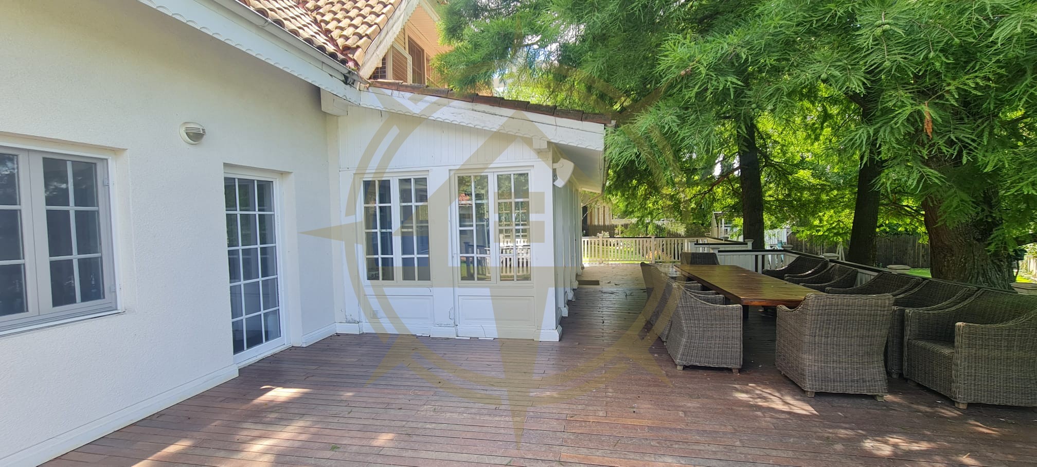 DOM00445 - Vila de poveste la lac cu ponton in Snagov