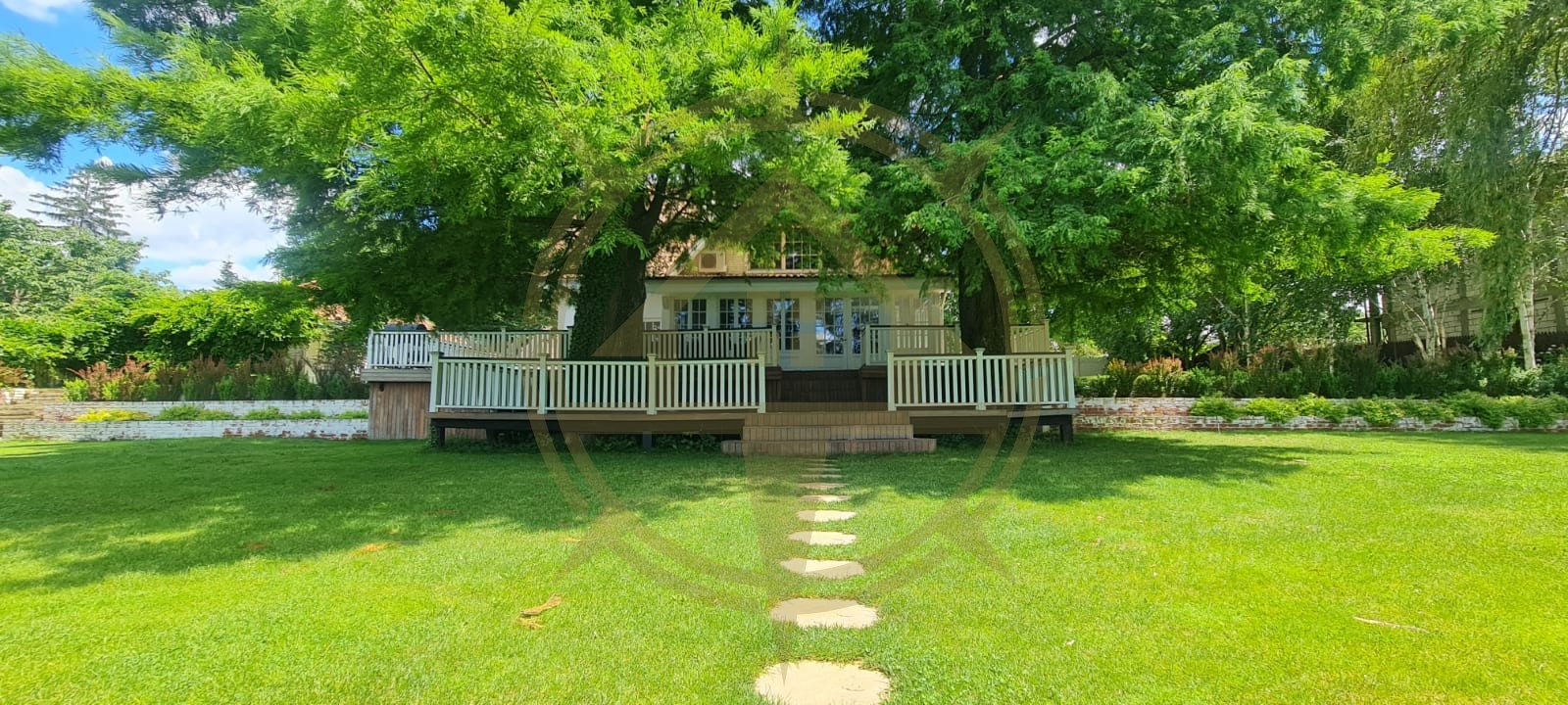 DOM00445 - Vila de poveste la lac cu ponton in Snagov